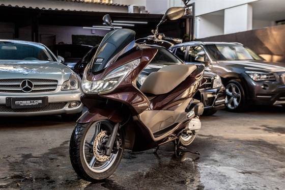 HONDA PCX DLX HONDA PCX DLX